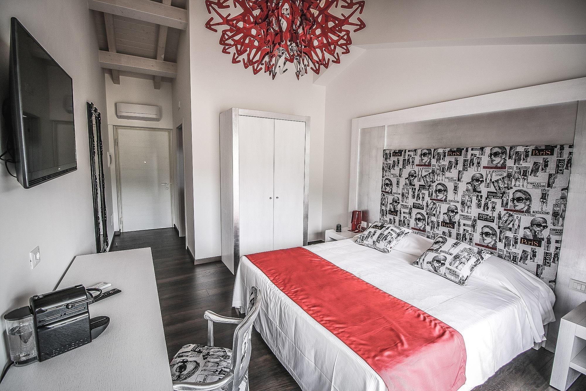 Hotel La Compagnia Del Viaggiatore LʼAquila Zewnętrze zdjęcie