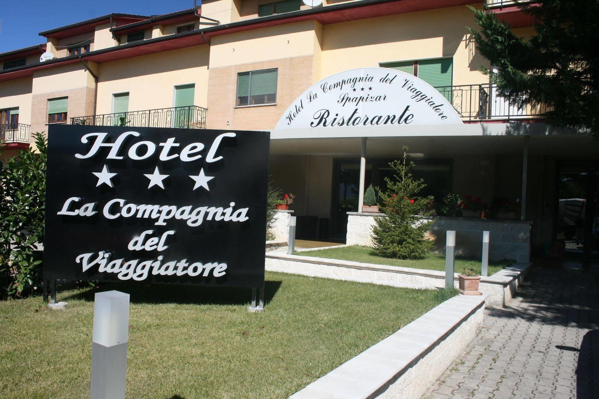 Hotel La Compagnia Del Viaggiatore LʼAquila Zewnętrze zdjęcie
