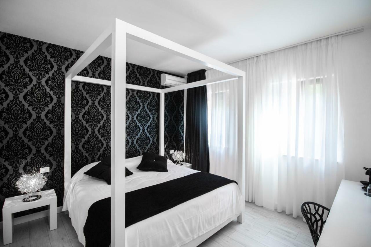 Hotel La Compagnia Del Viaggiatore LʼAquila Zewnętrze zdjęcie